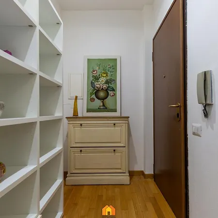 Solmi House Apartment