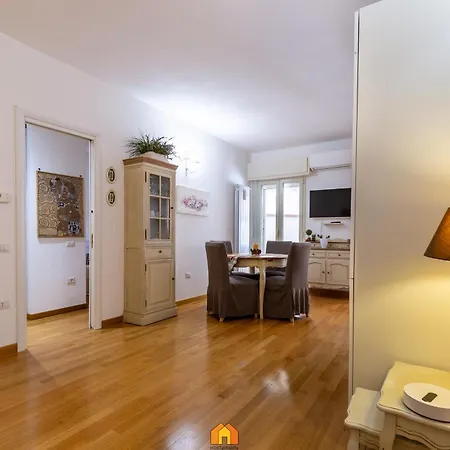 Solmi House Apartment